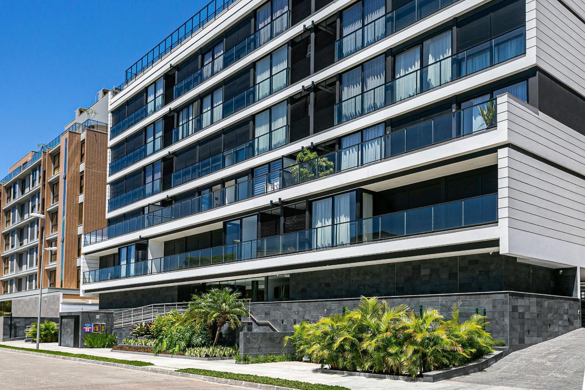 Novo, COMPLETO e Moderno em condomínio incrível no coração de Jurerê Internacional #JA15 Florianópolis Extérieur photo